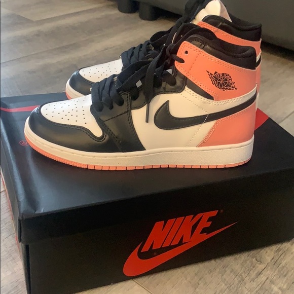 Nike Shoes - Air Jordan 1 Retro High